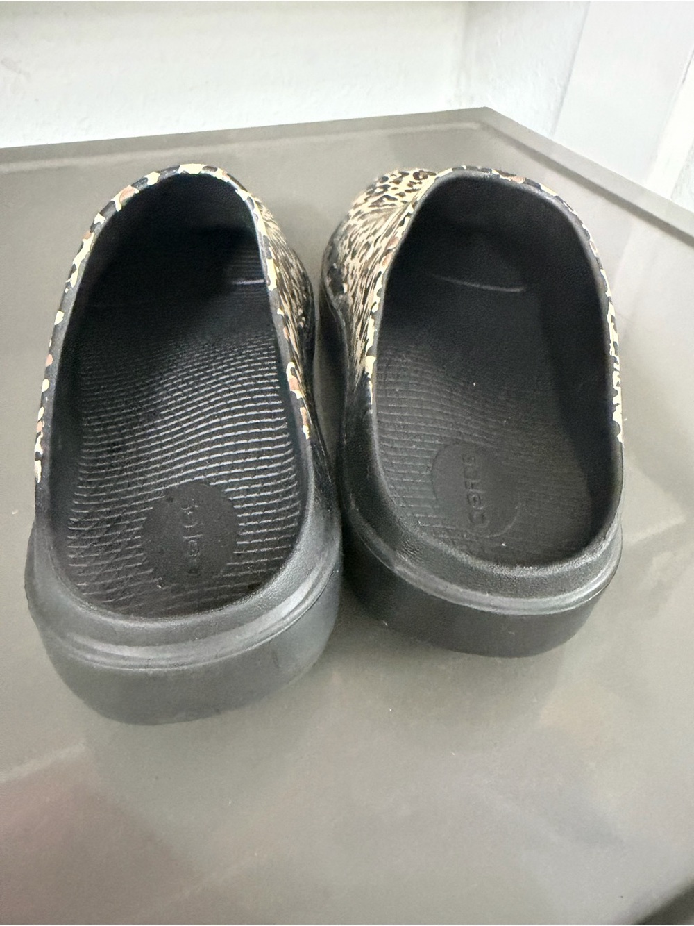OOFOS Leopard Print Slide Clog in Black and Tan - Picture 9 of 10